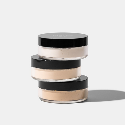 פודרה חצי שקופה לאזור העיניים בגימור טבעי - אינגלוט