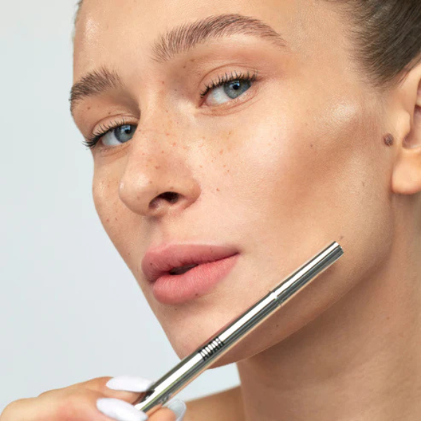 עדה לזורגן טוש לעיצוב הגבות