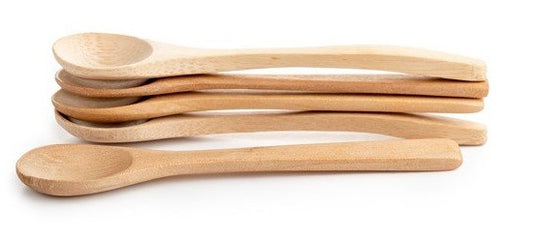 כפית עץ לתבלינים ותערובות קסם צמחים