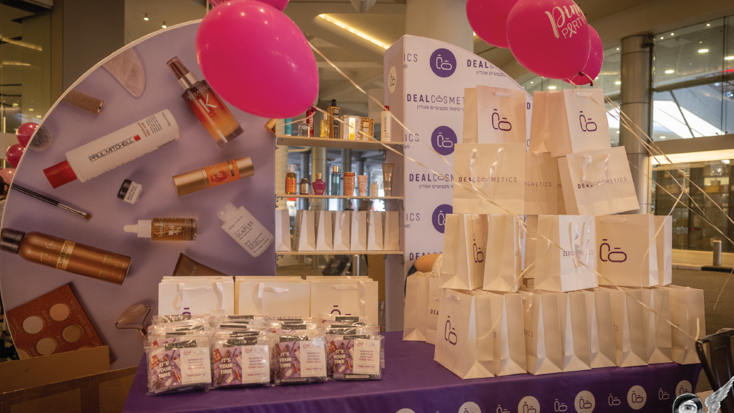 DEAL COSMETICS  x  PINK PARTY
