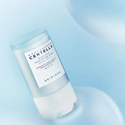 סטיק הגנה SPF50 מועשר בחומצה היאלורונית וסיקה 20 גרם - SKIN1004