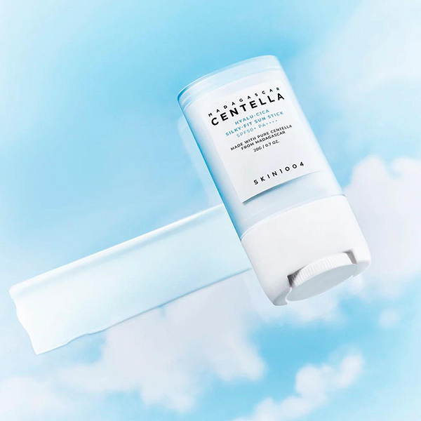 סטיק הגנה SPF50 מועשר בחומצה היאלורונית וסיקה 20 גרם - SKIN1004