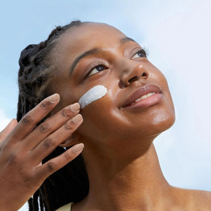 קרם הגנה ויטמין E בעל SPF50+ שאינו משאיר סימנים לבנים על עור הפנים 50 מ"ל - COSRX