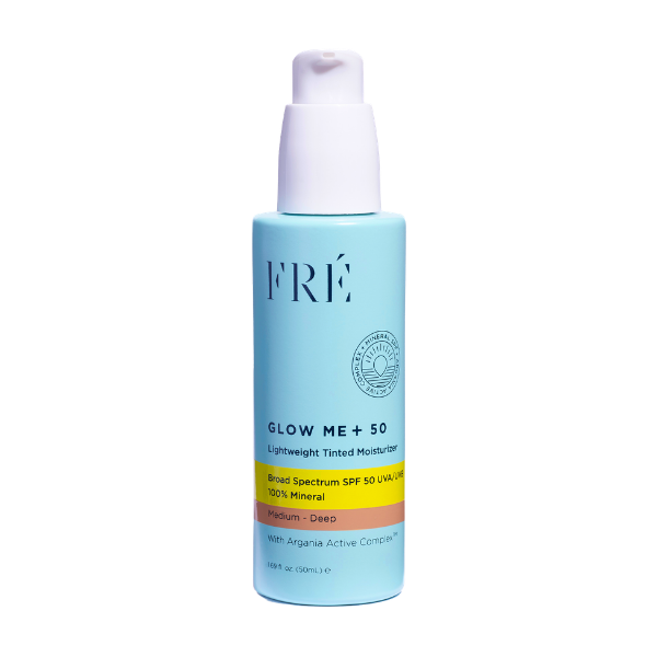 קרם לחות מינרלי SPF50 'Glow Me+' בתוספת גוון 50 מ"ל - FRÉ