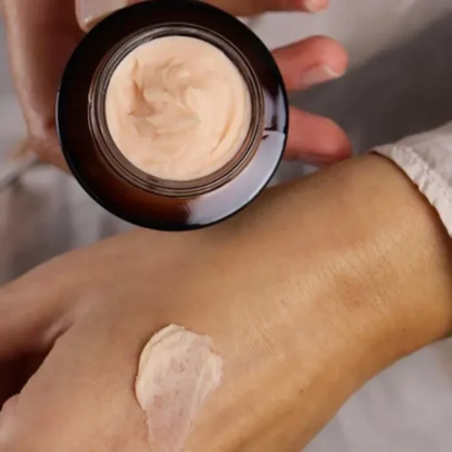 קרם פנים טבעוני למילוי, טיפול והחלקה מיידית של קמטי הבעה והתבגרות 30 מ"ל - מינוס 417