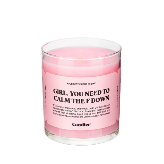 נר סויה 'Girl, You Need To Calm The F Down' בעיצוב ורוד 255 גרם - Candier