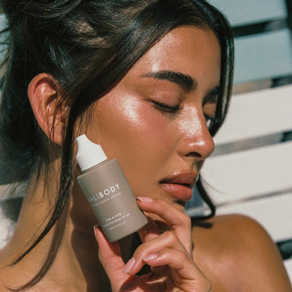סופר סרום בעל מקדם הגנה SPF30 לשיזוף מידי של עור הפנים 30 מ"ל - באלי בודי